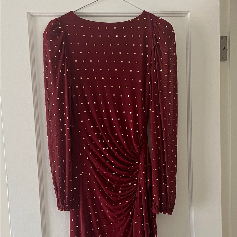 Elegant Burgundy midi Dress